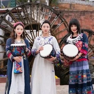伴奏小宝贝 (手鼓版)的封面