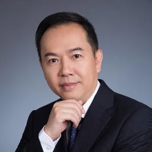 歌手彭振的图片