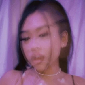 歌手Reyanna Maria的图片