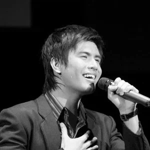 歌手Christian Bautista的图片