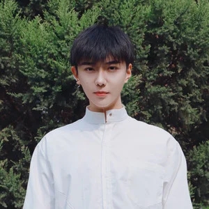 歌手普普的图片