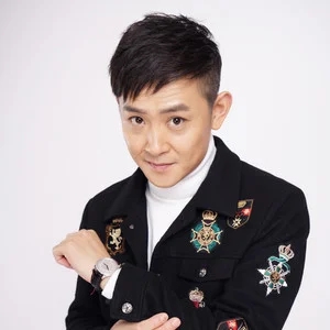 歌手李兴华的图片
