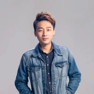 歌手周富坚的图片
