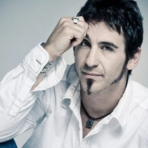 歌手Sully Erna的图片