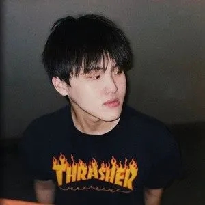 歌手谢天宇的图片