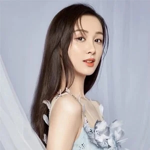 歌手吴施乐的图片