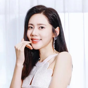歌手秋瓷炫 (추자현)的图片