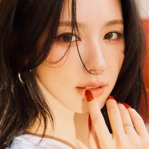 歌手曺薇娟 (미연)的图片