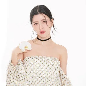 歌手Miko孙涵的图片