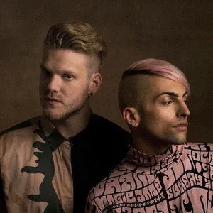 歌手Superfruit的图片