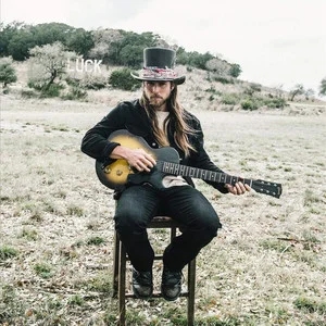 歌手Lukas Nelson的图片
