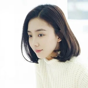 歌手朱颜曼滋的图片