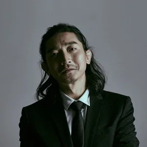 歌手侯磊的图片