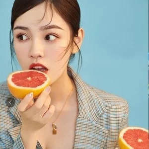 歌手米小怂kelly的图片