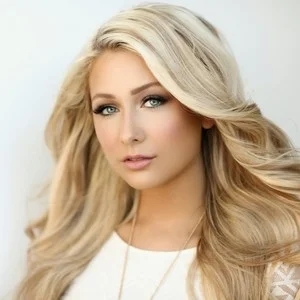 歌手Madeline Merlo的图片