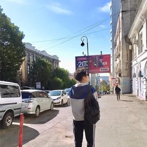 歌手胡寒的图片