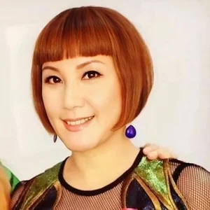 歌手Carol lee李秋林的图片