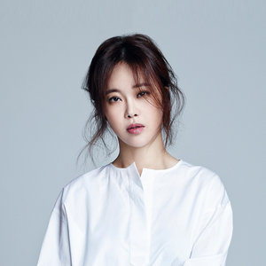 伴奏像中枪一样 총 맞은 것 처럼 -백지영的封面