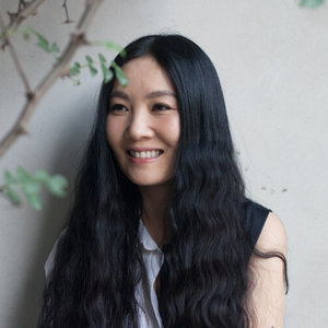 歌手丁薇的图片