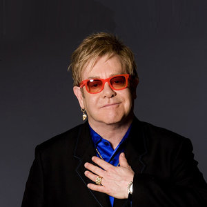 歌手Elton John的图片