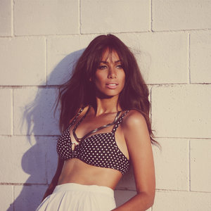 歌手Leona Lewis的图片