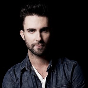 歌手Adam Levine的图片