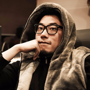 伴奏阿布扎比的夜 (精消)的封面