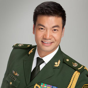歌手彭高平的图片