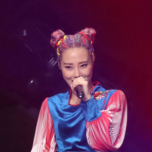 伴奏单眼皮女生 (梦想的声音第一季) (精消带和声)的封面