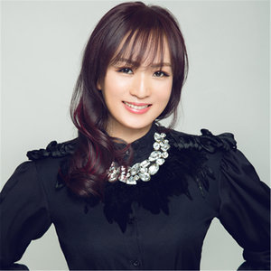 歌手李晓玉的图片