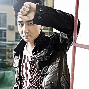 歌手杨朗朗的图片