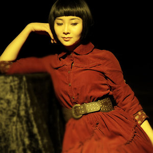 歌手杨泉的图片