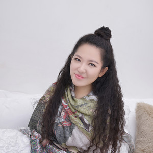 歌手刘芳的图片