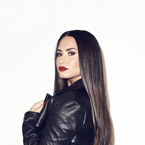 歌手Demi Lovato的图片
