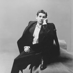歌手Leonard Bernstein的图片