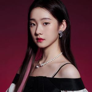 歌手硬糖少女303张艺凡的图片