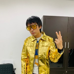 歌手彭磊的图片